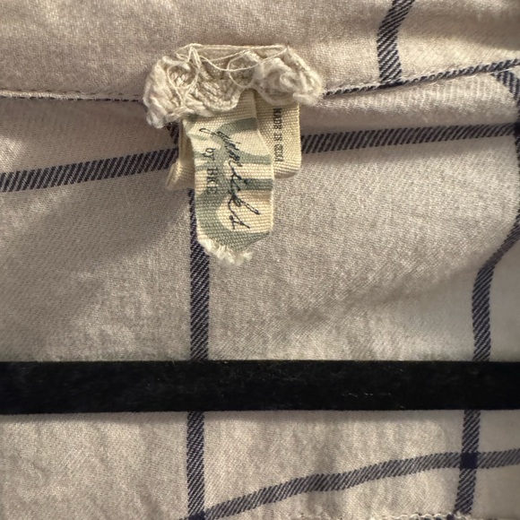 Gimmicks by BKE ombré flannel with embroidered detail - Picture 5 of 6